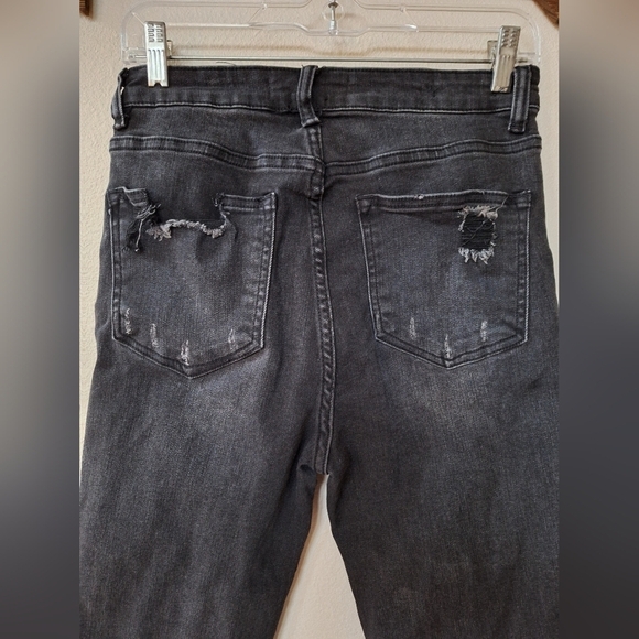 Risen Womens Distressed High Rise Black Skinny Jeans Stretch Crop Size 29 - Picture 9 of 10